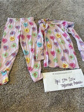 Bums and roses sweetheart pajama set. Size 3T - has a stain on front of shirt